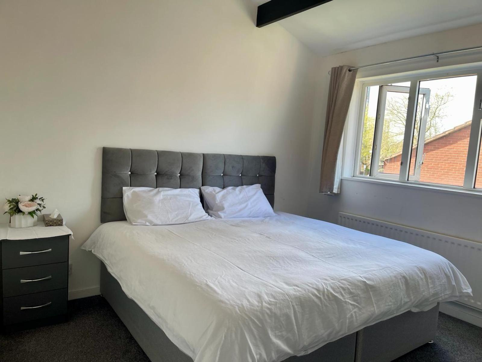 Homestays-Close To Coventry City And University I Free Parking I Wi-Fi المظهر الخارجي الصورة