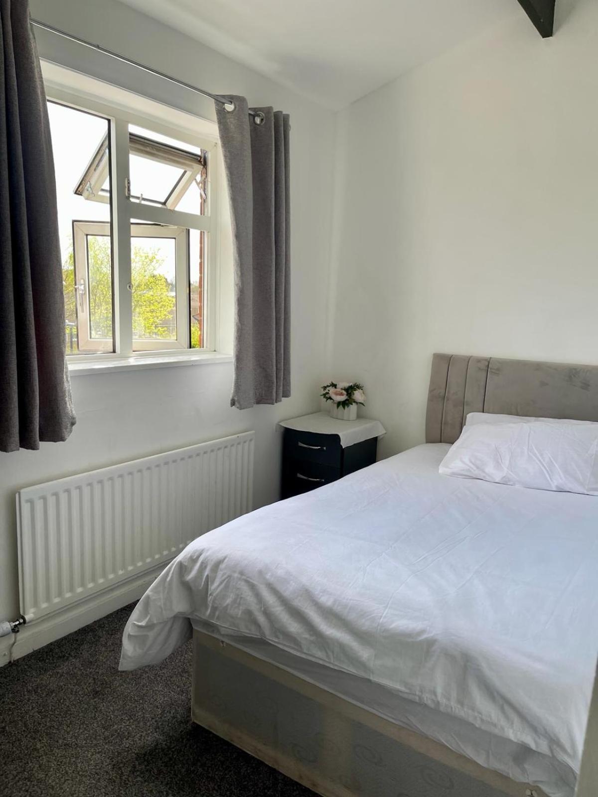 Homestays-Close To Coventry City And University I Free Parking I Wi-Fi المظهر الخارجي الصورة
