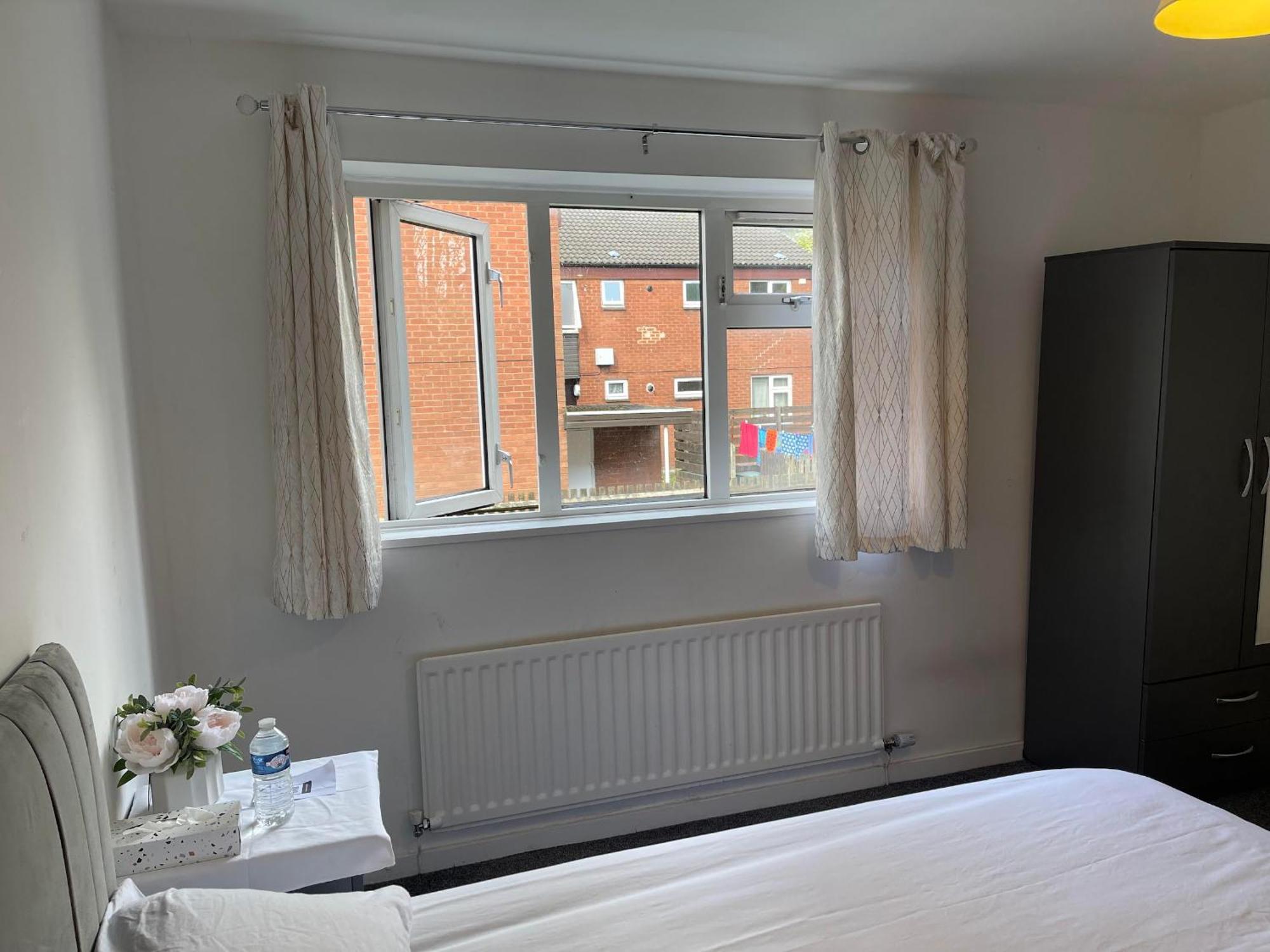 Homestays-Close To Coventry City And University I Free Parking I Wi-Fi المظهر الخارجي الصورة